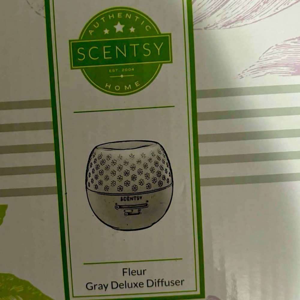 Scentsy Fleur Grey Deluxe Diffuser